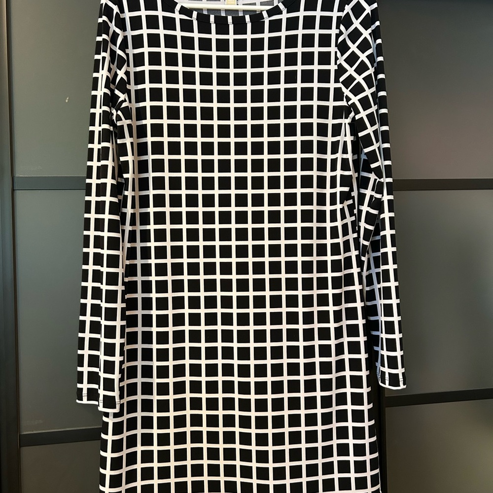 Michael Kors Black and White Long Sleeve Sheath Dress